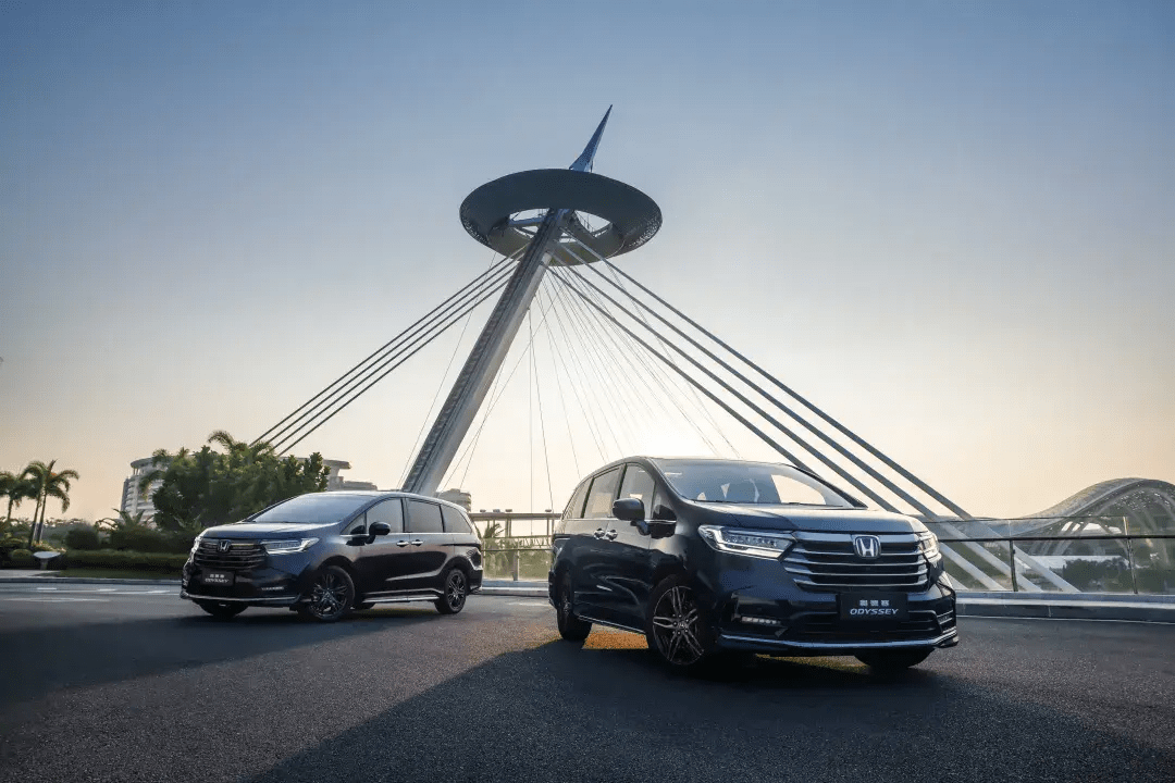 不给赛那加价的机会？30万MPV还有这三款可选