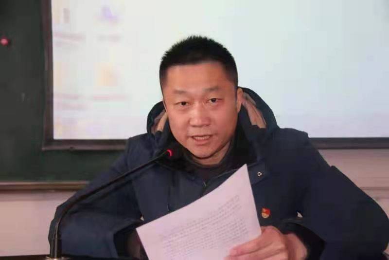 会上,副校长景德富,郭书斌,赵卫国分别传达了《濮阳市教育局2022年