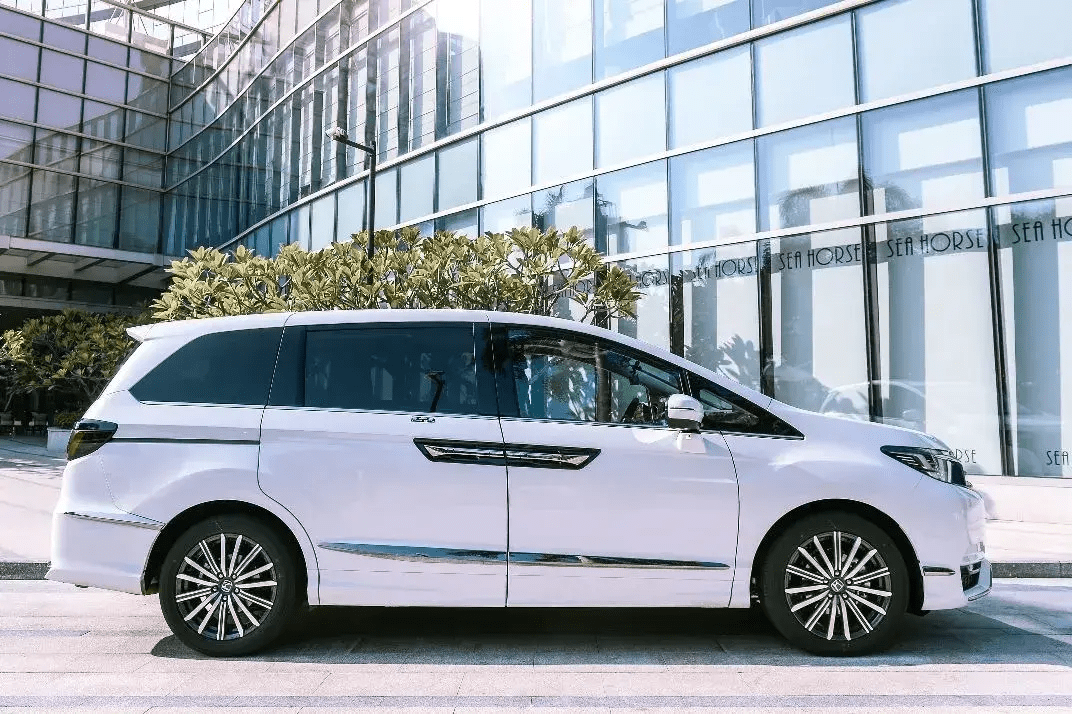 不给赛那加价的机会？30万MPV还有这三款可选