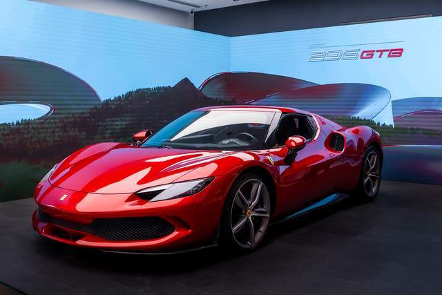 首款搭载v6可外接充电式混合动力系统的跃马公路跑车