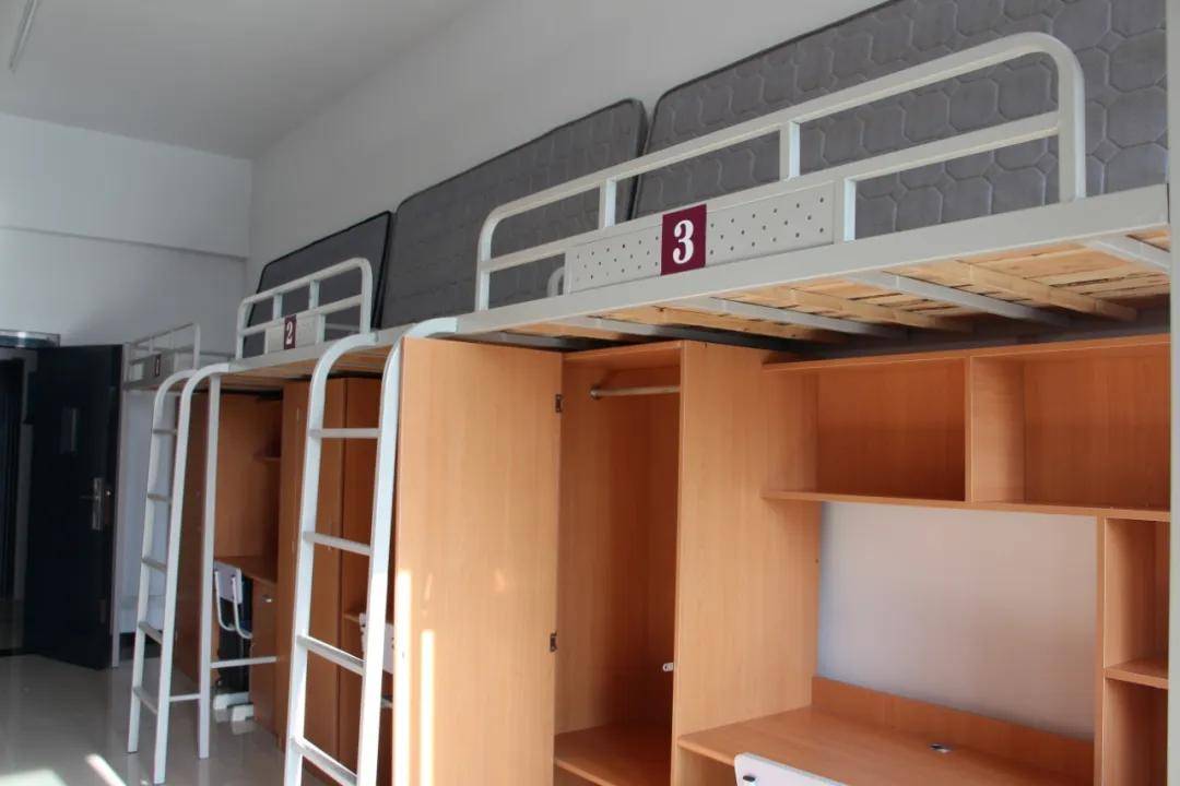 郑州市第六十一中学学校简介