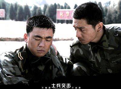 老唐|从一位“傻根”式人物角色，到执导演片的导演，王宝强经历什么？