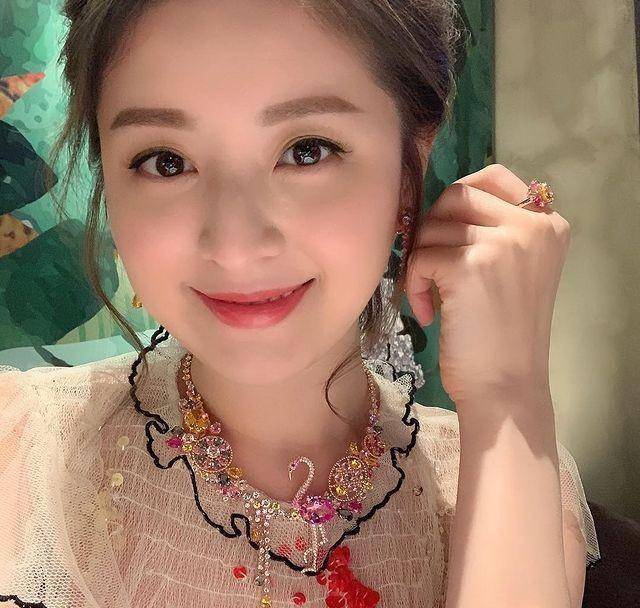 护肤品“真人版灰姑娘”徐淑敏的状态绝了，近40岁凭逆龄生长登上热搜