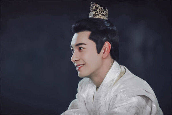 "古装不如现代装"的4位男星, 成毅丁禹兮入选, 最后一位没想到_陈星旭