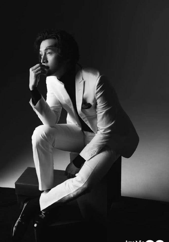 发型有颜任性!《攀登者》南京路演,胡歌长发再成焦点