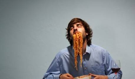 人体|晨起这3个习惯,或许是“发胖”的根源,若都不占,赘肉悄悄降