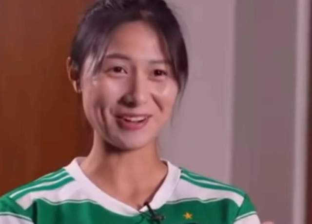 国脚|巨大突破！中国女足国脚登上欧洲足球豪门海报：我们也有球星！