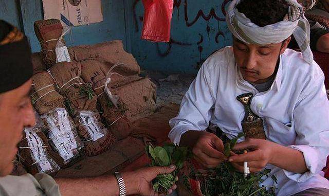 一个几乎全民嚼食毒品的国家————也门_人民_生活_战争