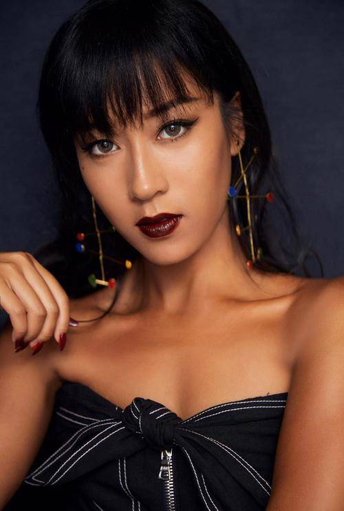 鼻梁有一种“整容”叫吉克隽逸卸妆,素颜曝光后:要是不化妆早红了