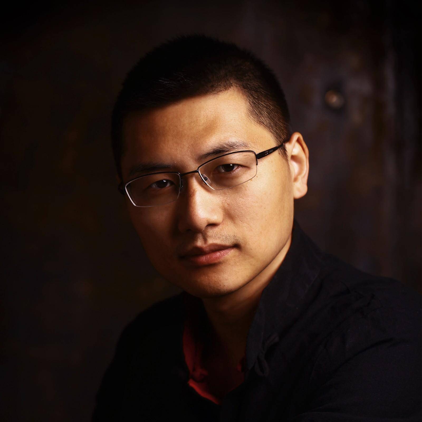 玉雕师王立元的繁简之道——材料把控是第一位_作品_翡翠_细节