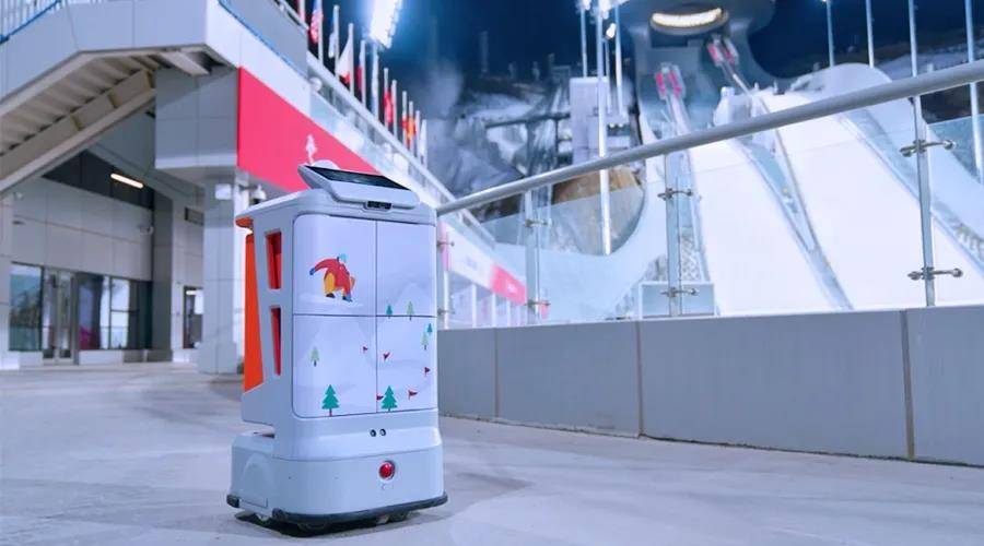 冬奥会送餐机器人图片图片