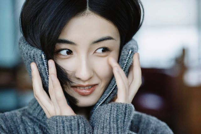 亮点 张子枫风波后参加活动变化大!穿短裙变身小辣妹,气质气场大提升