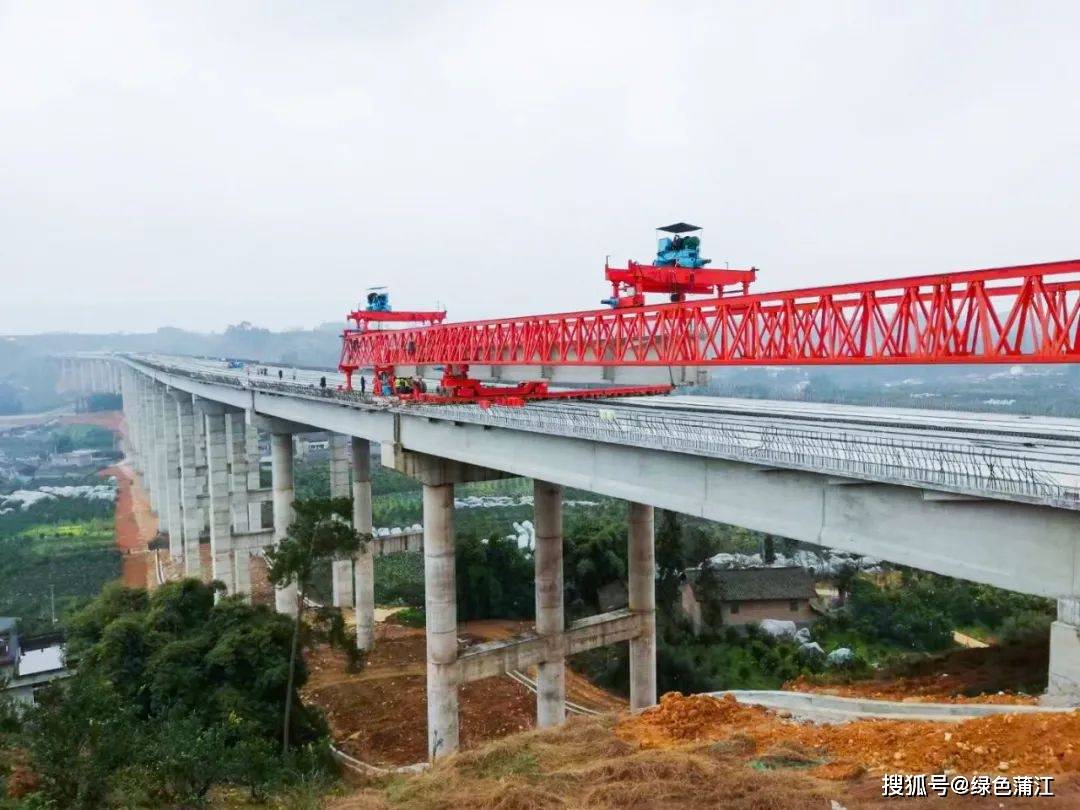 蒲江人蒲丹快速路板栗坡大桥全线贯通了