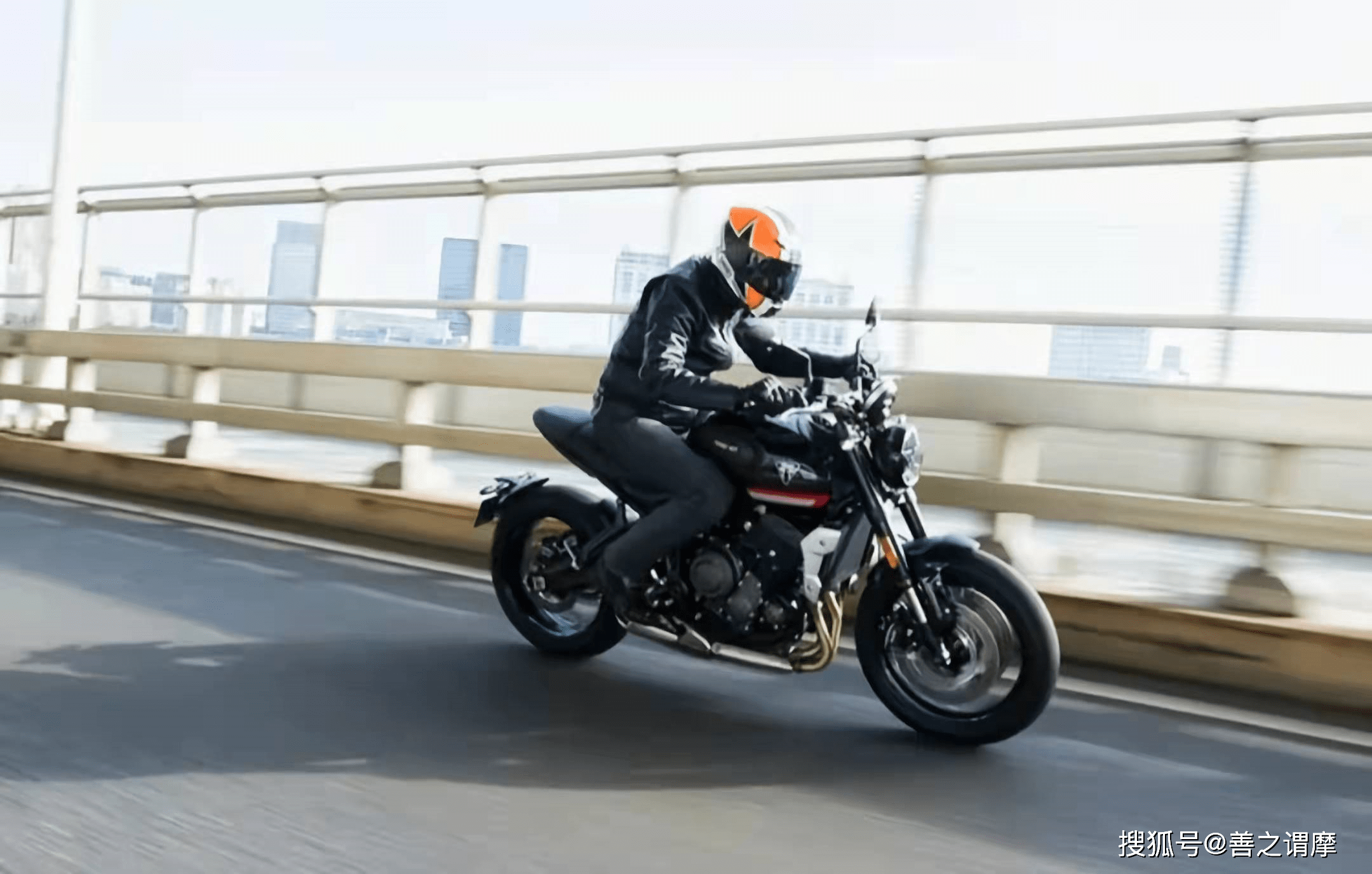 凯旋trident660直击本田cb650r