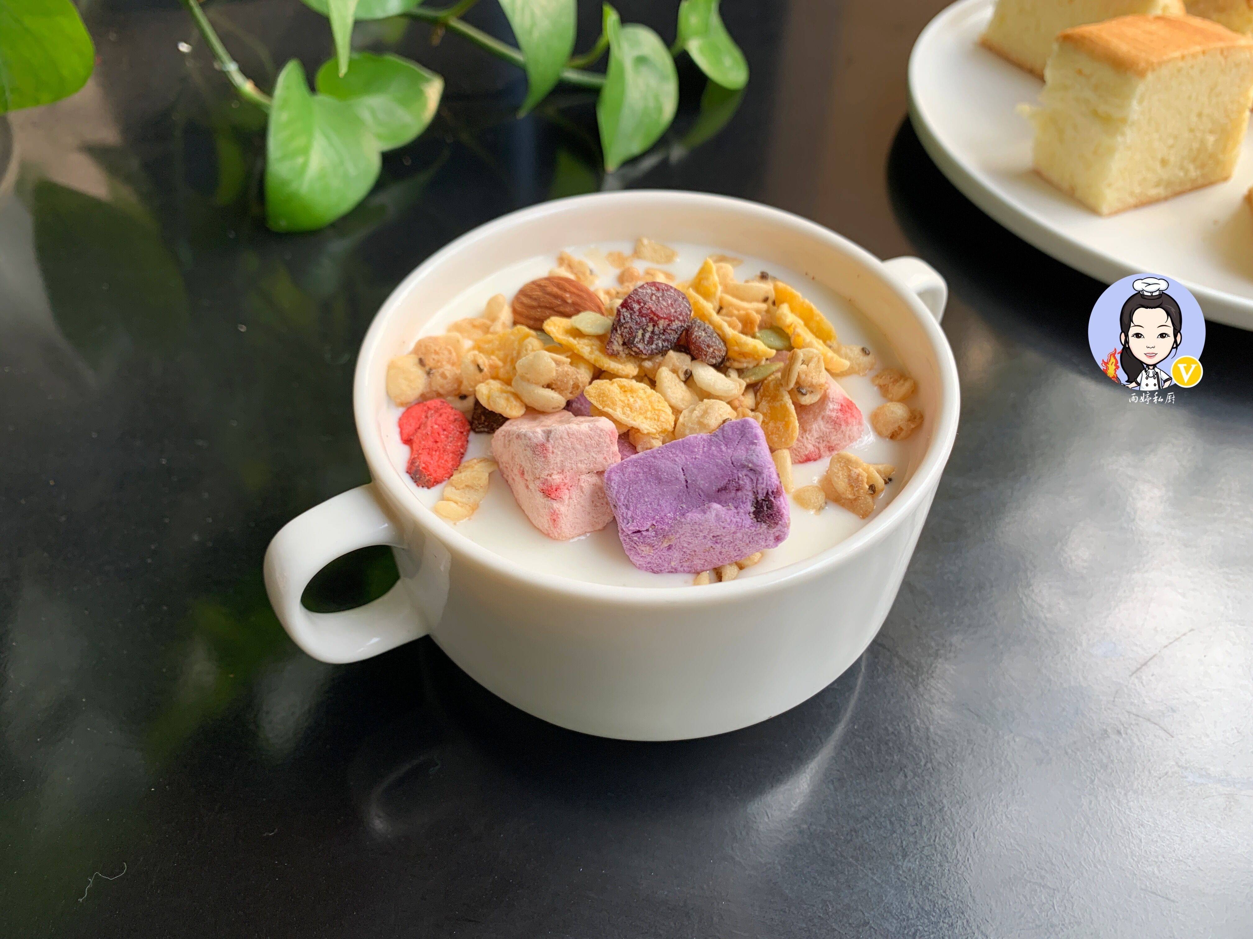 上海|一个35岁上海女人的零食清单,在朋友圈火了,有人眼馋有人嫌弃