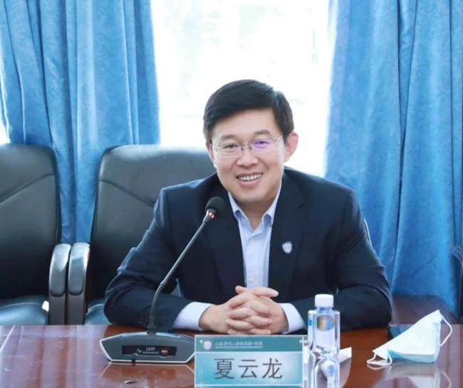 对外医疗合作部副部长崔宇,康复医学科主任刘勇,康复医学科教授朱芳与