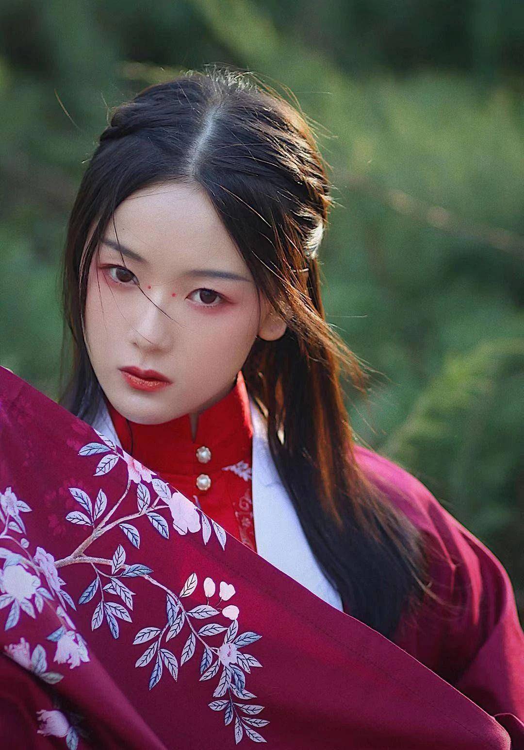 角色|张馨月：一年后终于换下创造101的置顶