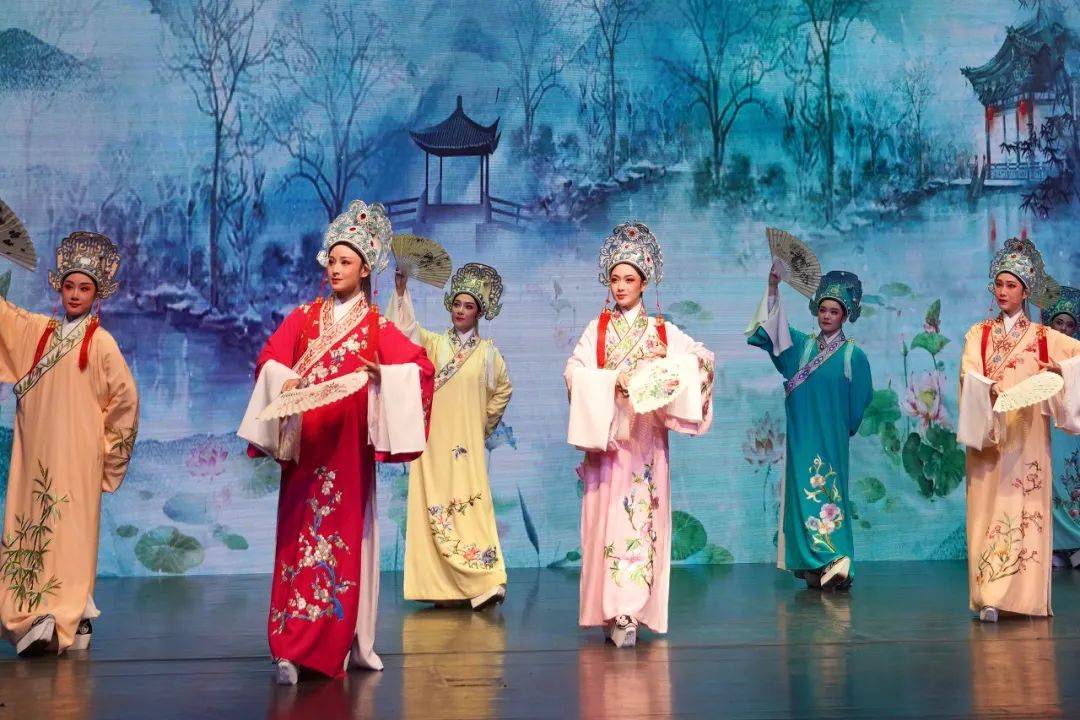 传统|中国大戏院“锦瑟年华”越剧展演季 | 年轻的传统艺术