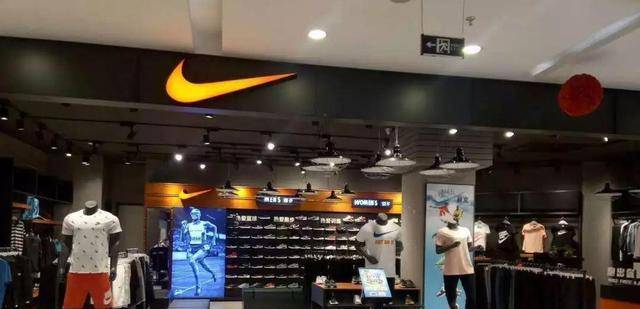 原创耐克再次挑战国人底线京东全部下架