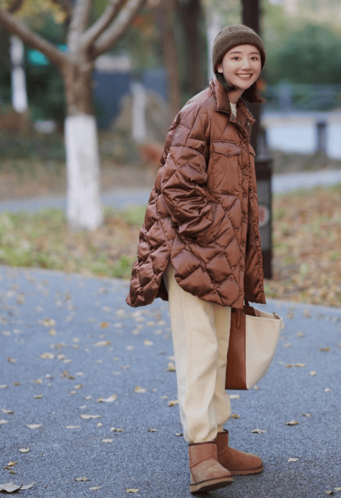 黑色 穿衣打扮鞋子也很重要，这几双舒适百搭又日常，咋穿都洋气