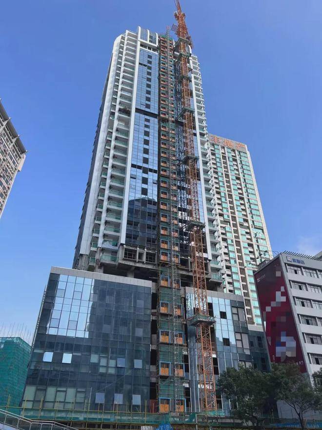 深圳"第一烂尾楼"在荒废了25年后 如今奇迹复活_东门_大厦_建设