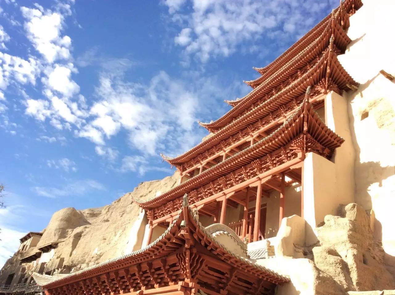 敦煌莫高窟,中国艺术的瑰宝,融汇了中国古代壁画的精髓_西北_西域