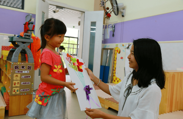 家长|幼师抱怨收入太低，当“工资条”被曝光后，家长：这还不知足？