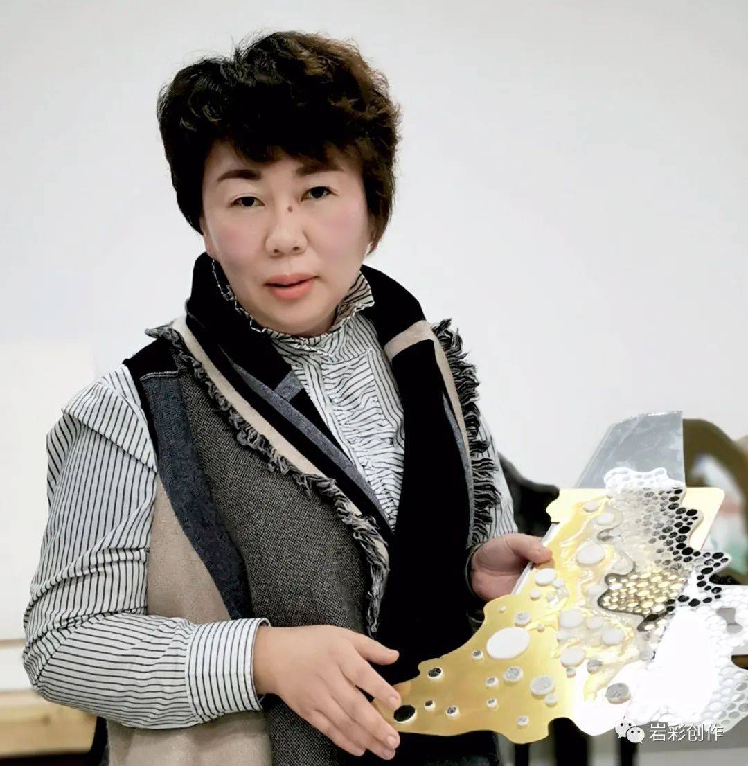 赵丽娅岩彩画相