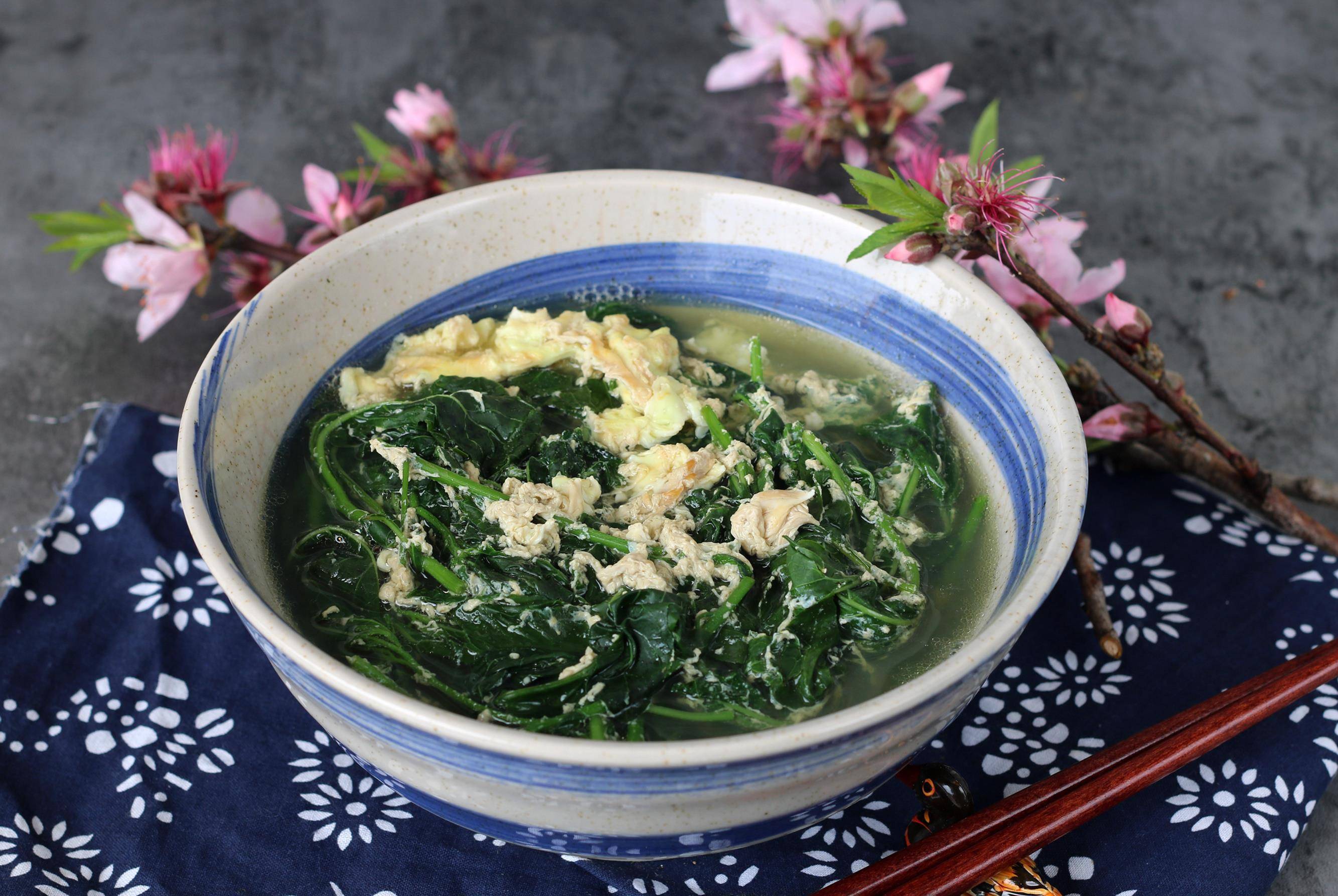 小暑将至 用这菜煮汤真鲜 清热去火 比喝凉茶还管用 白花菜 砂锅 颜色