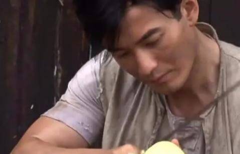 因为|《鬓边不是海棠红》爆没爆我不知道,但黄晓明确实因此路人缘拉满