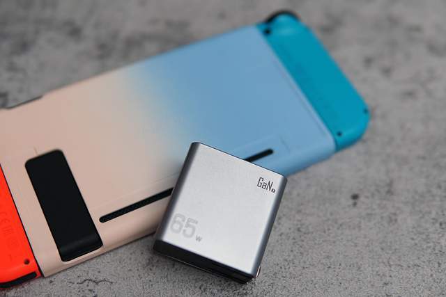 4协议,兼容pc/scp/fcp/afc等主流快充协议,可为苹果,华为,小米,三星等