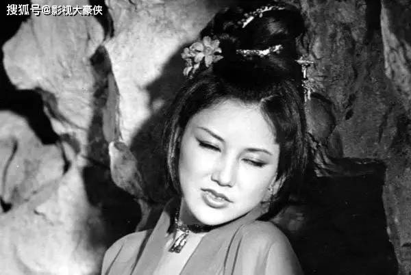 脸部被美容院毁掉的明星，娄艺潇秒变僵尸脸，张檬因整容葬送大好前途