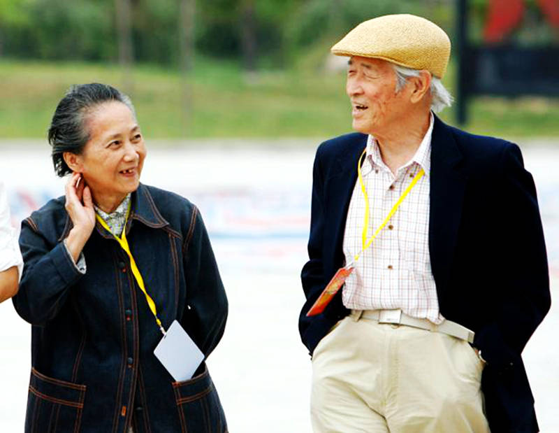 乌鸦|著名演员王蓓去世，享年91岁，与诗人白桦相爱66年成为影坛佳话