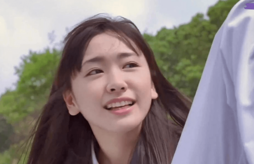 人间今天的ab,是童话世界掉落人间的仙子,绝啦!