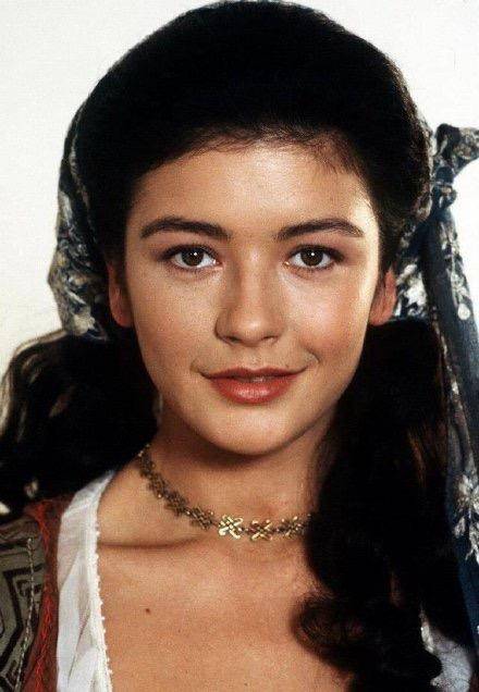 复合|31岁结婚，老公56岁，分居又复合，169cm美艳硬核凯瑟琳泽塔琼斯