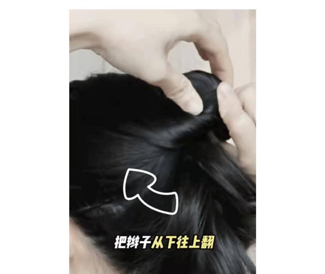 发型2022不要再披头散发了！这几款春季发型又美又显脸小！