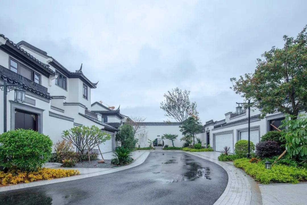 特别通告佛山蓝城就岭南别墅为什么便宜内部有什么猫腻