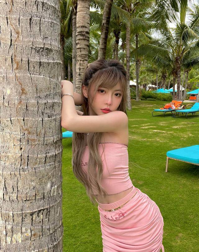 周淑怡上演巴黎剩母续集被困三亚不能开播塑料姐妹已跑路