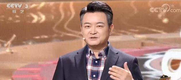 代班|李佳明：第2次亮相《回声嘹亮》，风格成熟沉稳代班主持或将转正