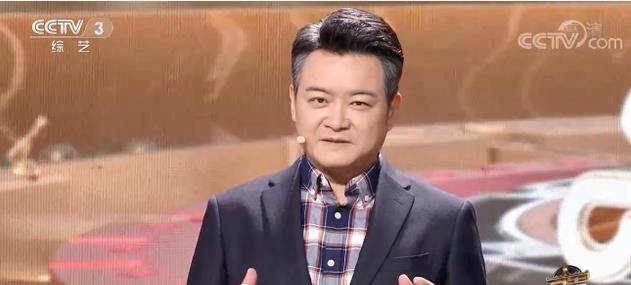 代班|李佳明：第2次亮相《回声嘹亮》，风格成熟沉稳代班主持或将转正