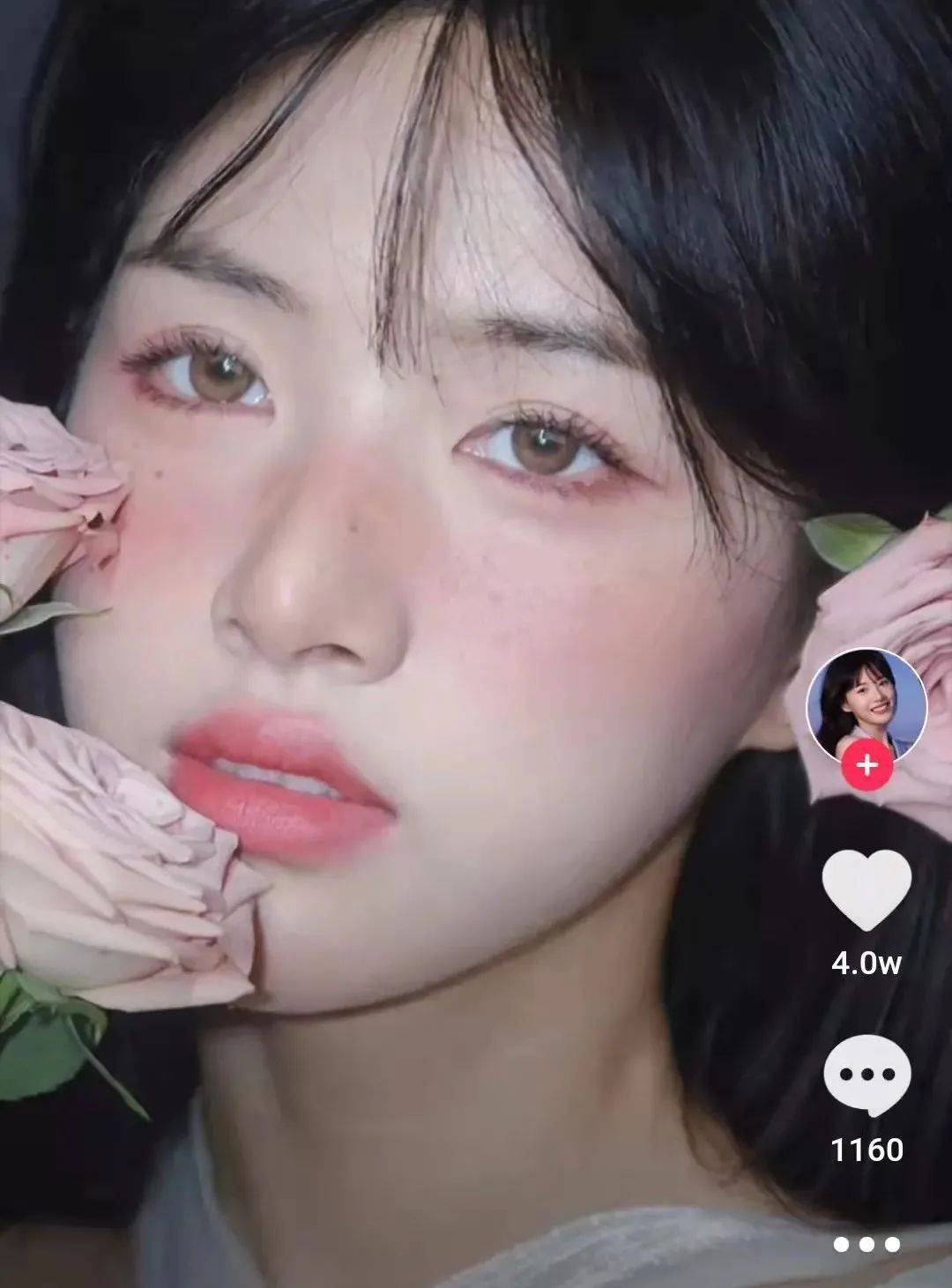 八卦爆料网红圈也出了个淡颜系美女！旧天台随便一拍她就火了？