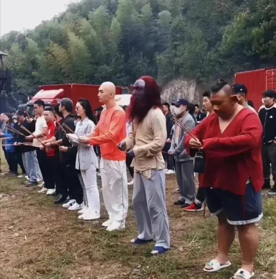 六小龄童|2022版《西游记》来了！八戒、沙僧剧照曝光，“六老师”被万人艾特