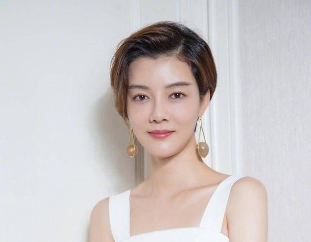 车晓彤|著名演员王丽云：离婚那天挥泪与前婆婆告别，我就是您的女儿？？