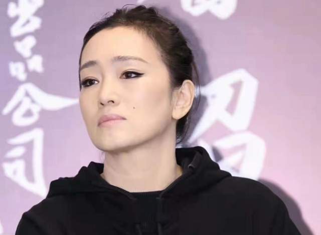 方脸别再追求“瓜子脸”了，这几位明星告诉你，方脸也能美丽大气