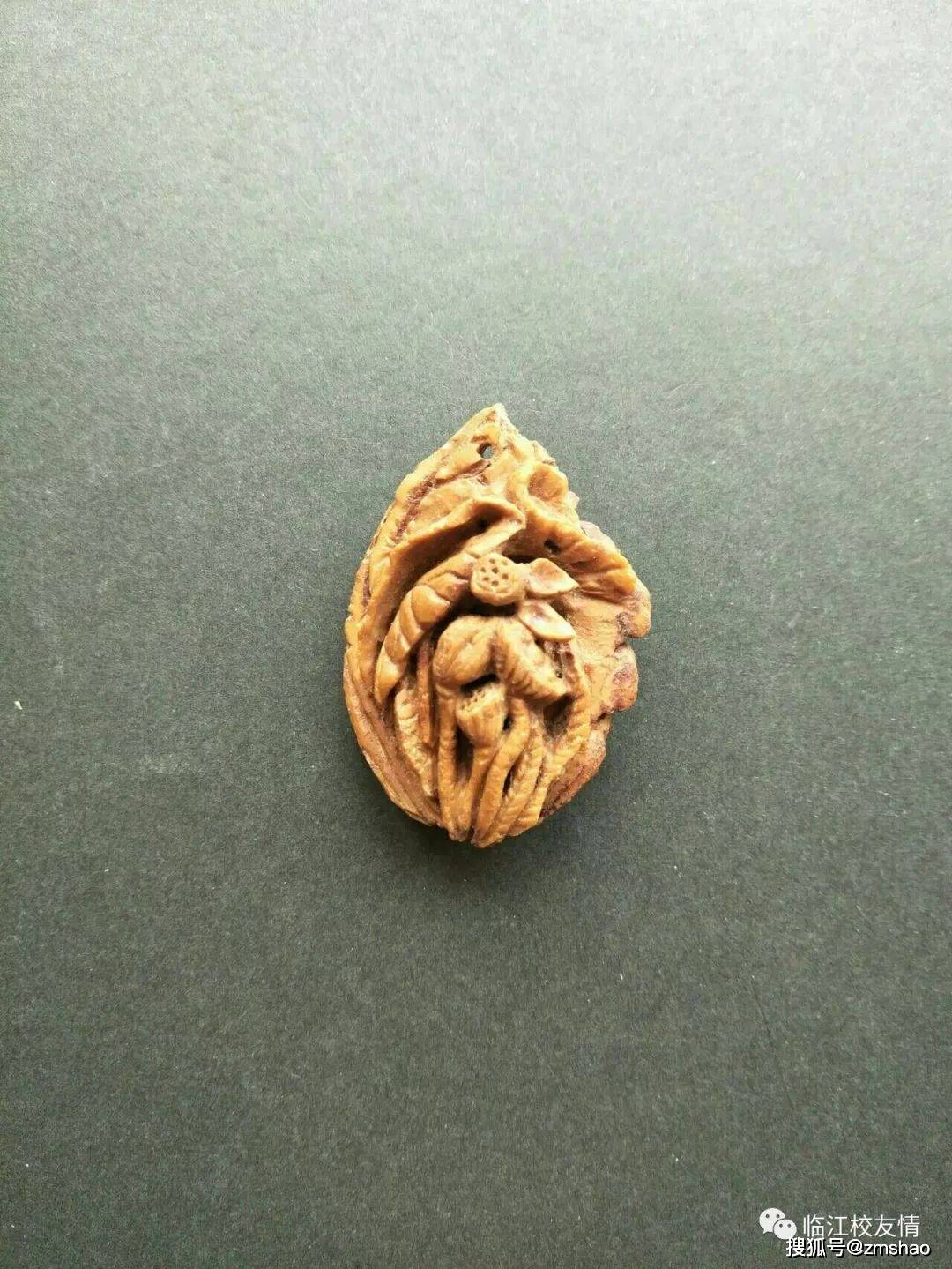 我的手作–桃核雕_雕刻_荷叶_纹路