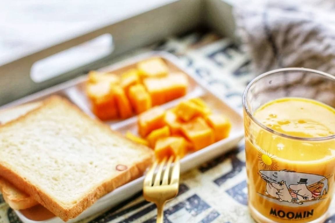 怎么做水果奶昔最简单 66a6f6d54bba4725a22efa1ef03177e1.jpeg