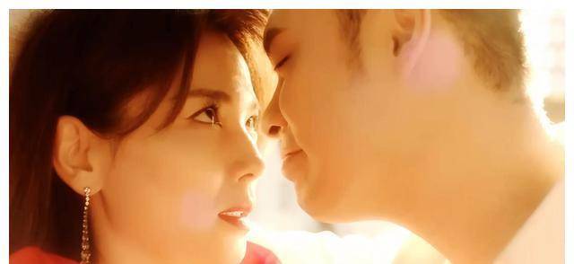 启示|《假日暖洋洋》的启示：如果你的爱情陷入困境，试试这一招