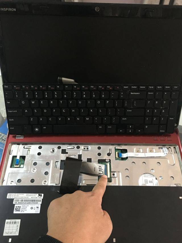戴尔inspiron m5010笔记本电脑修复记_键盘_显示屏_芯片