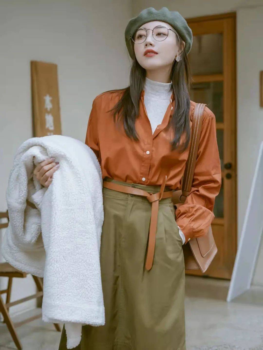 卫衣 避坑指南：叠穿的5种正确打开方式，高级时髦又舒适