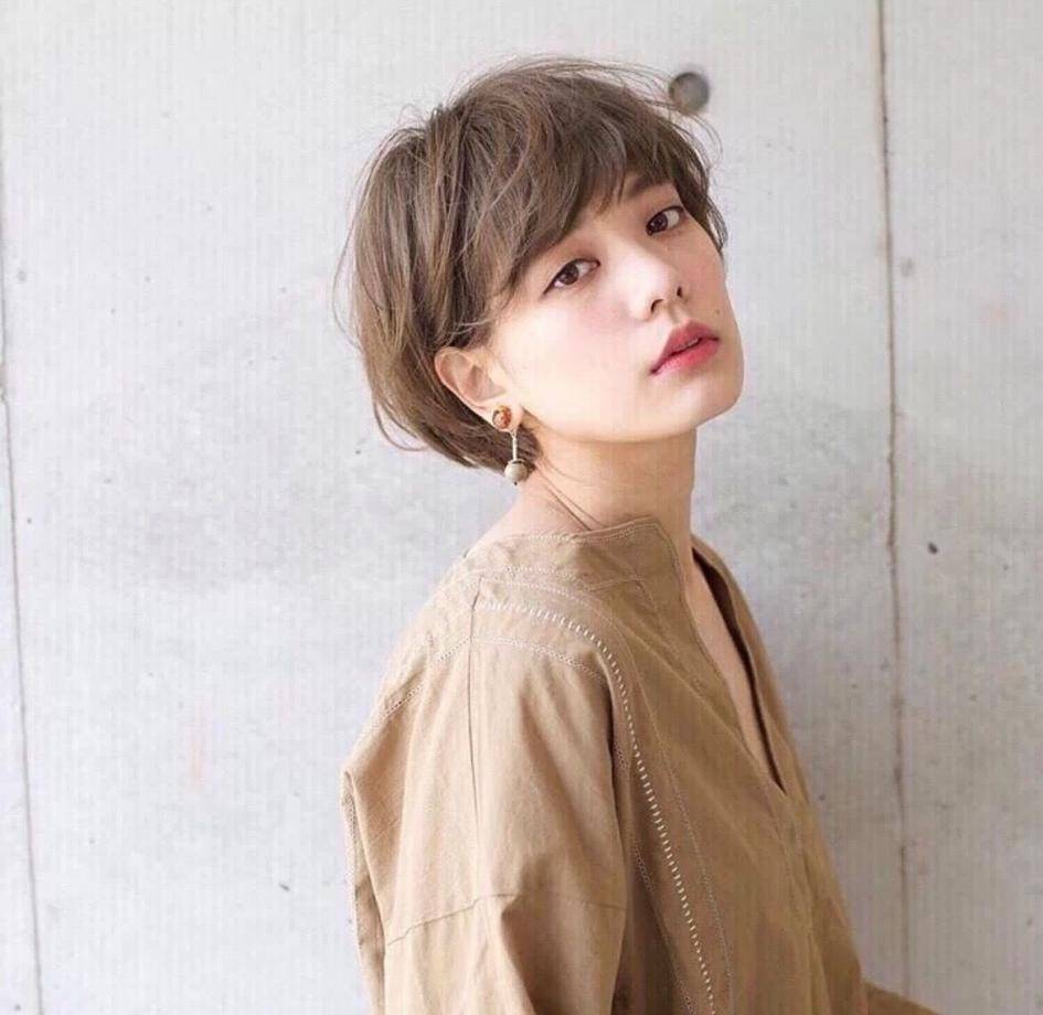 下巴果然,能剪短发的女人都有这4个优势,不是脸小就可以,你有吗